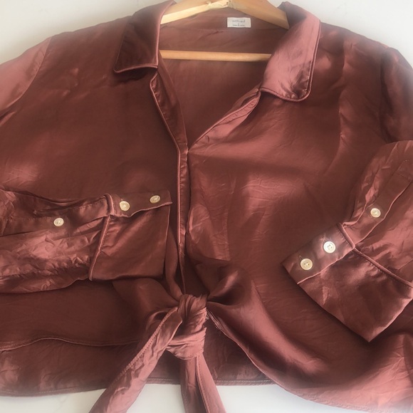 Aritzia Wilfred Tie Front Blouse in a rich Brown Size S - Picture 3 of 4